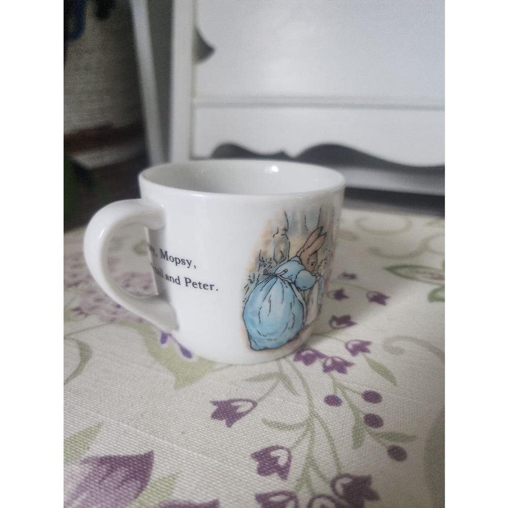 Peter Rabbit wedgewood children's cup - Picture 5 of 8